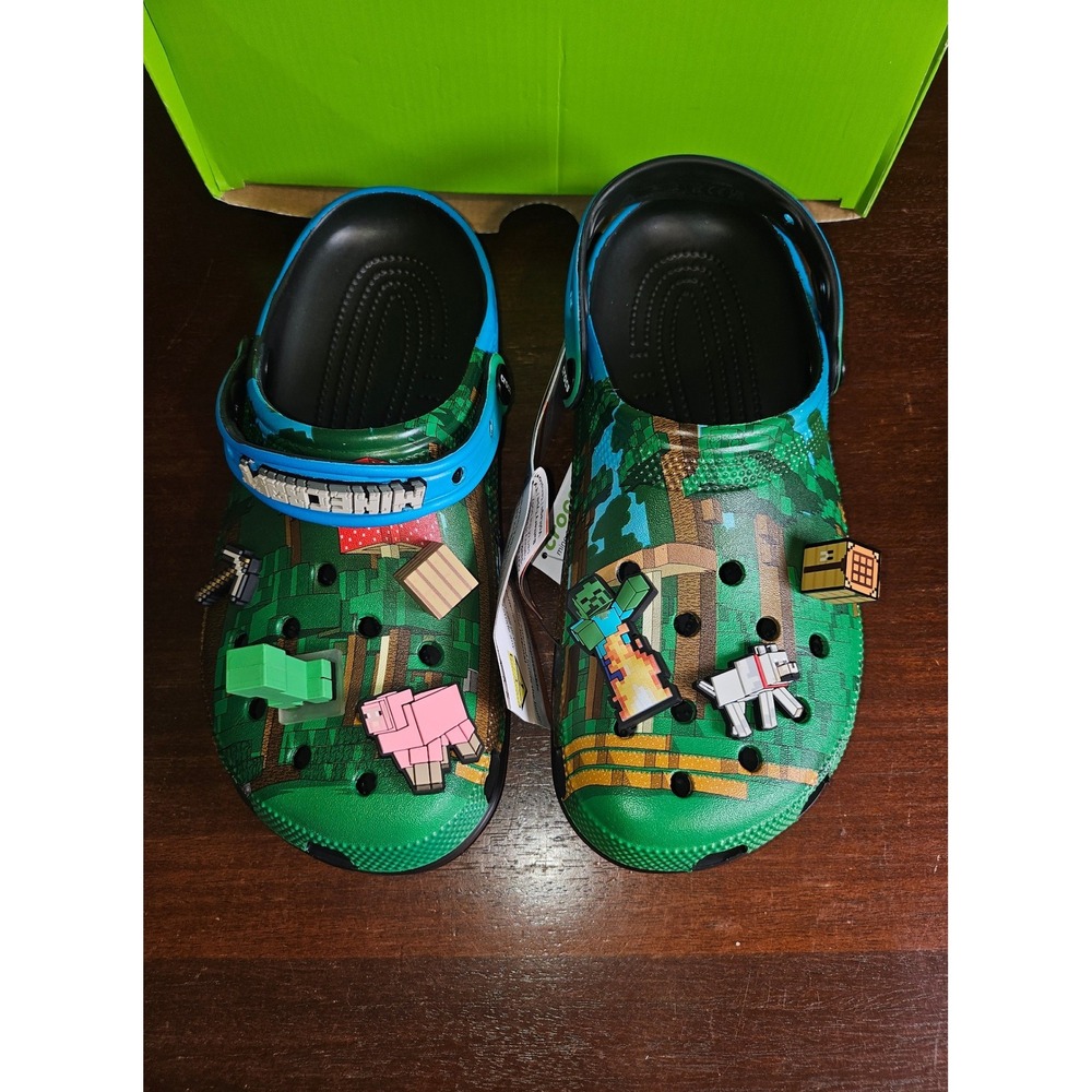 Crocs Minecraft Classic Clogs Kids Size M8 W10 Green Pixel Jibbitz Charms